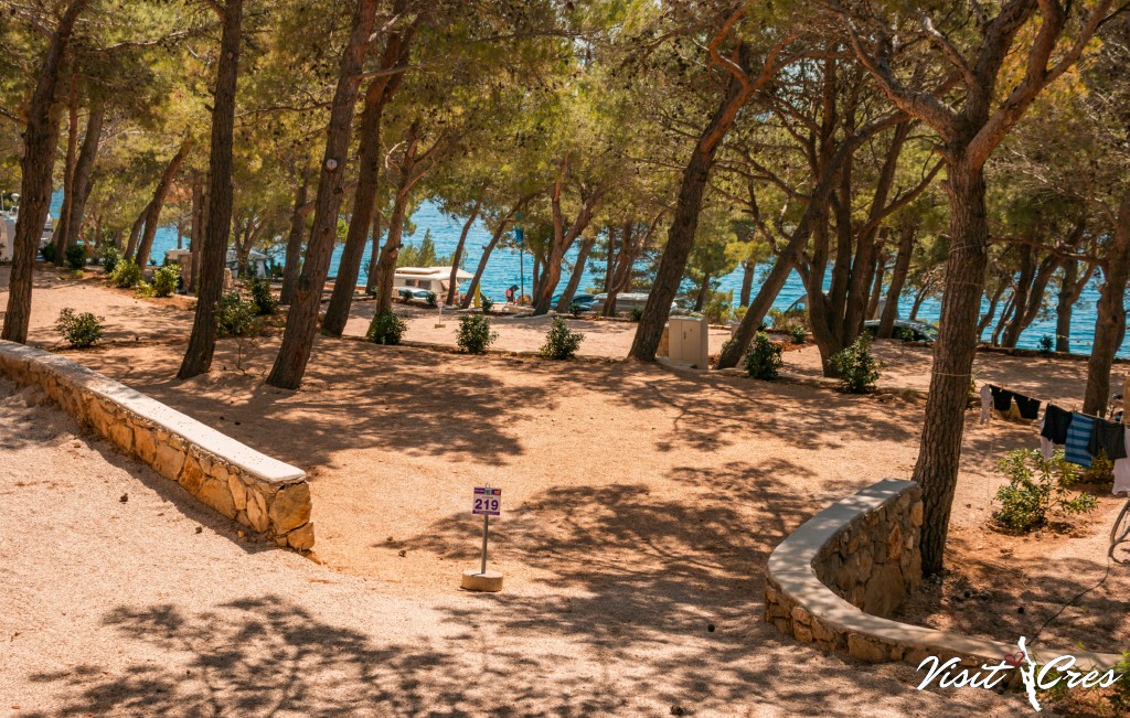 otok cres hotel